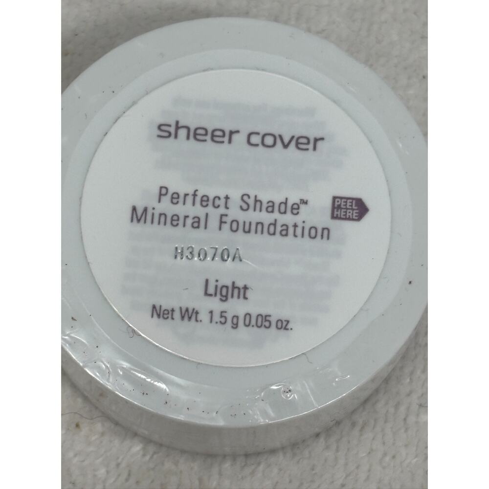 Sheer Cover Perfect Shade Mineral Foundation - Light - 1.5 g - NEW Sealed‎ - Picture 2 of 4